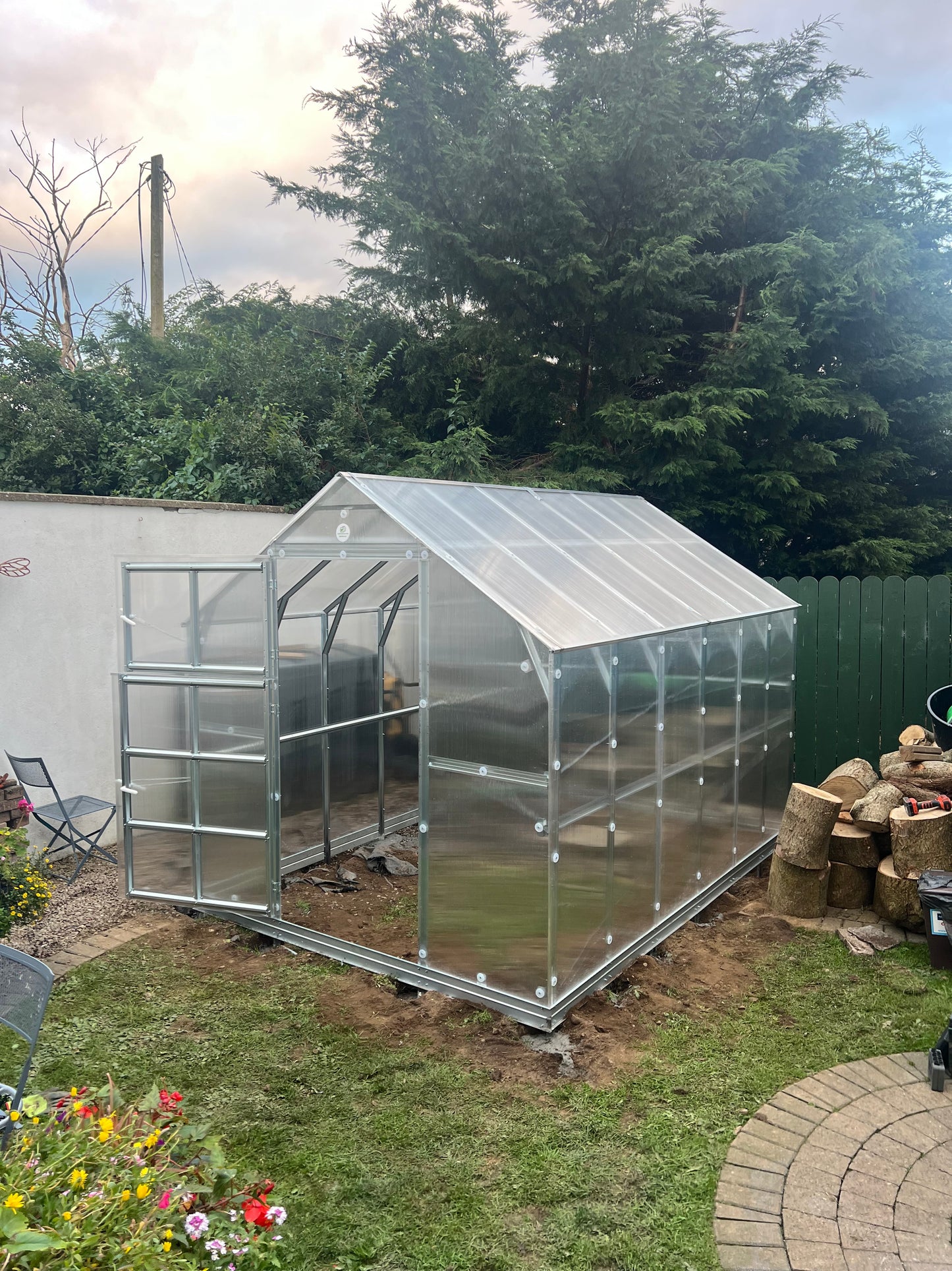 Polycarbonate Greenhouse "House" (6mm sheeting) Arches 50cm apart