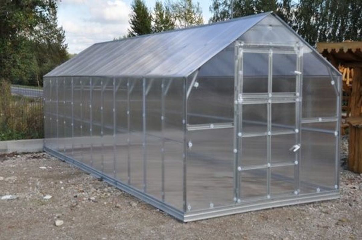 Polycarbonate Greenhouse "House" (6mm sheeting) Arches 50cm apart